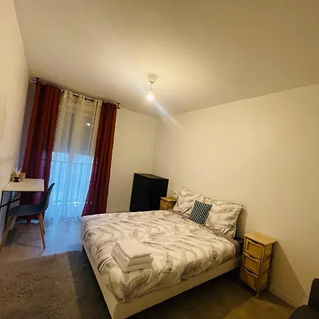 La Chambre Homestay